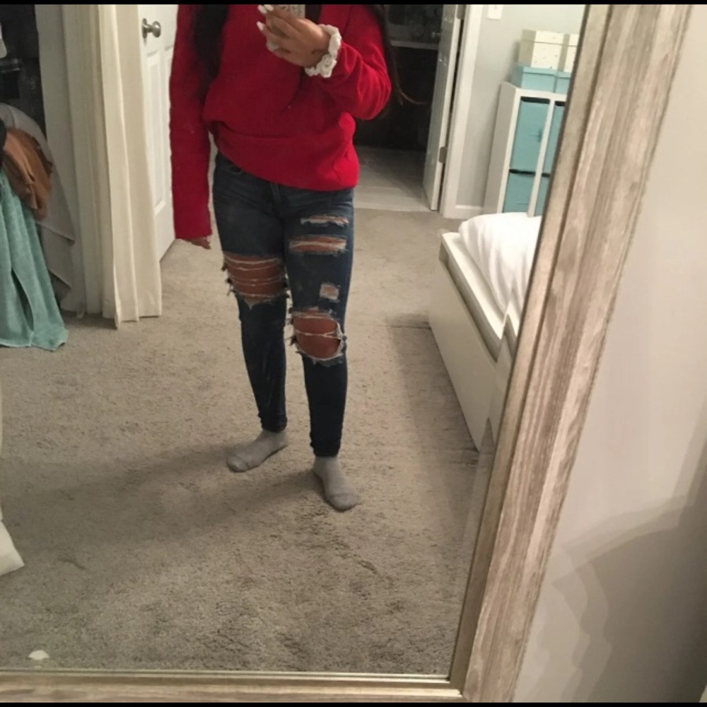 Cute ripped American eagle jeans size 00 short
